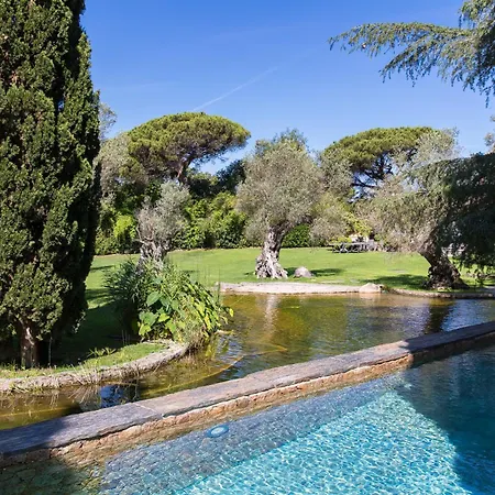 Domaine Les Mésanges 3*