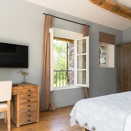 Domaine Les Mésanges 3*