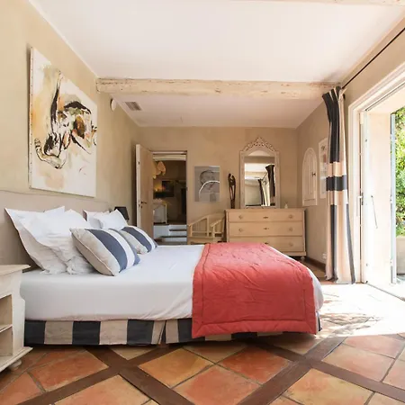 Domaine Les Mesanges Gasthof 3*